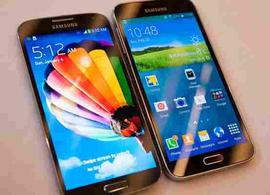 Samsung Galaxy S4 se vinde mai bine decât Samsung Galaxy S5